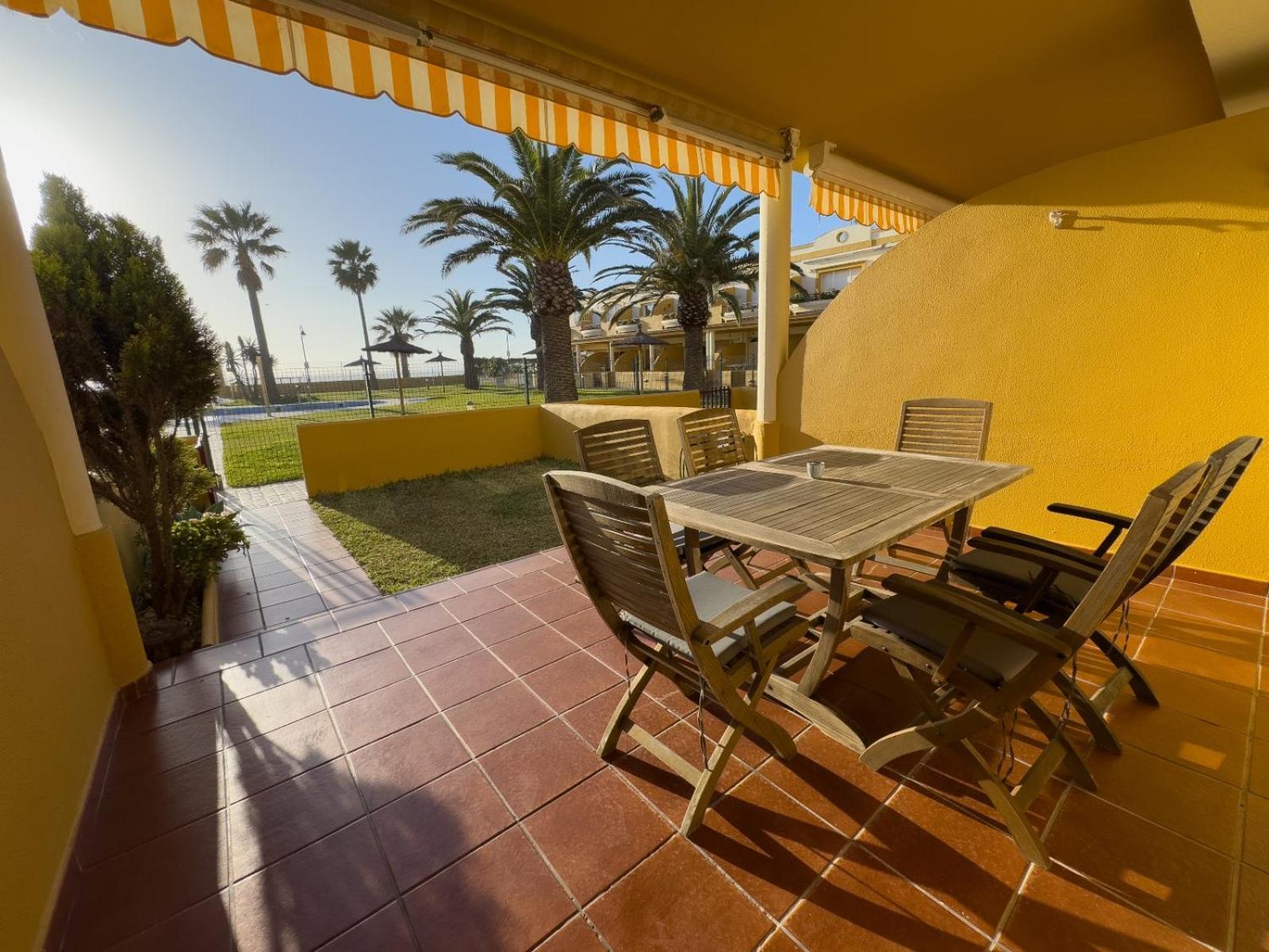 La Tortuga I, Encantador Apartamento Con Garaje En Primera Linea De Playa Tarifa Extérieur photo