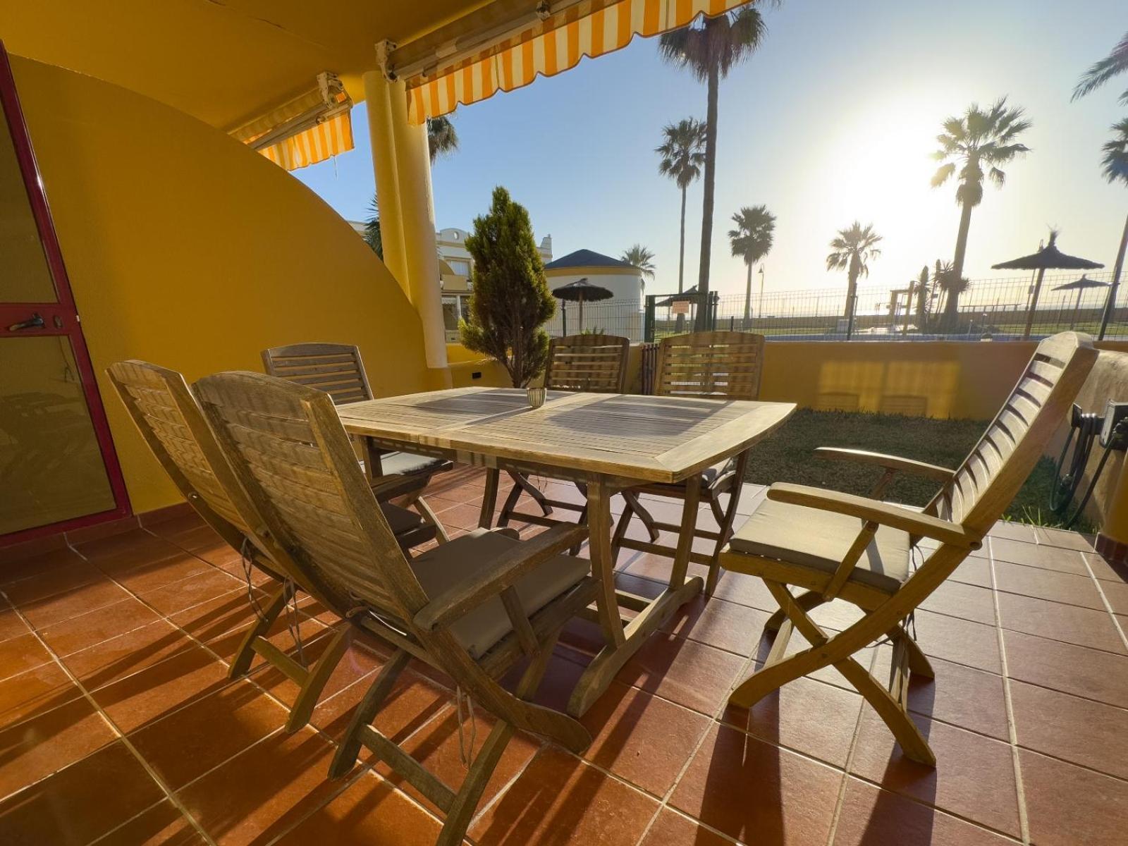 La Tortuga I, Encantador Apartamento Con Garaje En Primera Linea De Playa Tarifa Extérieur photo